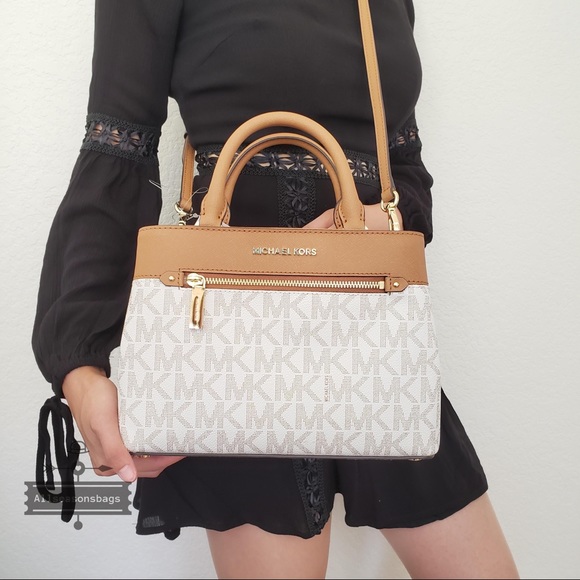 NWT Michael Kors Hailee Xs Satchel Vanilla Acorn - Picture 5 of 8